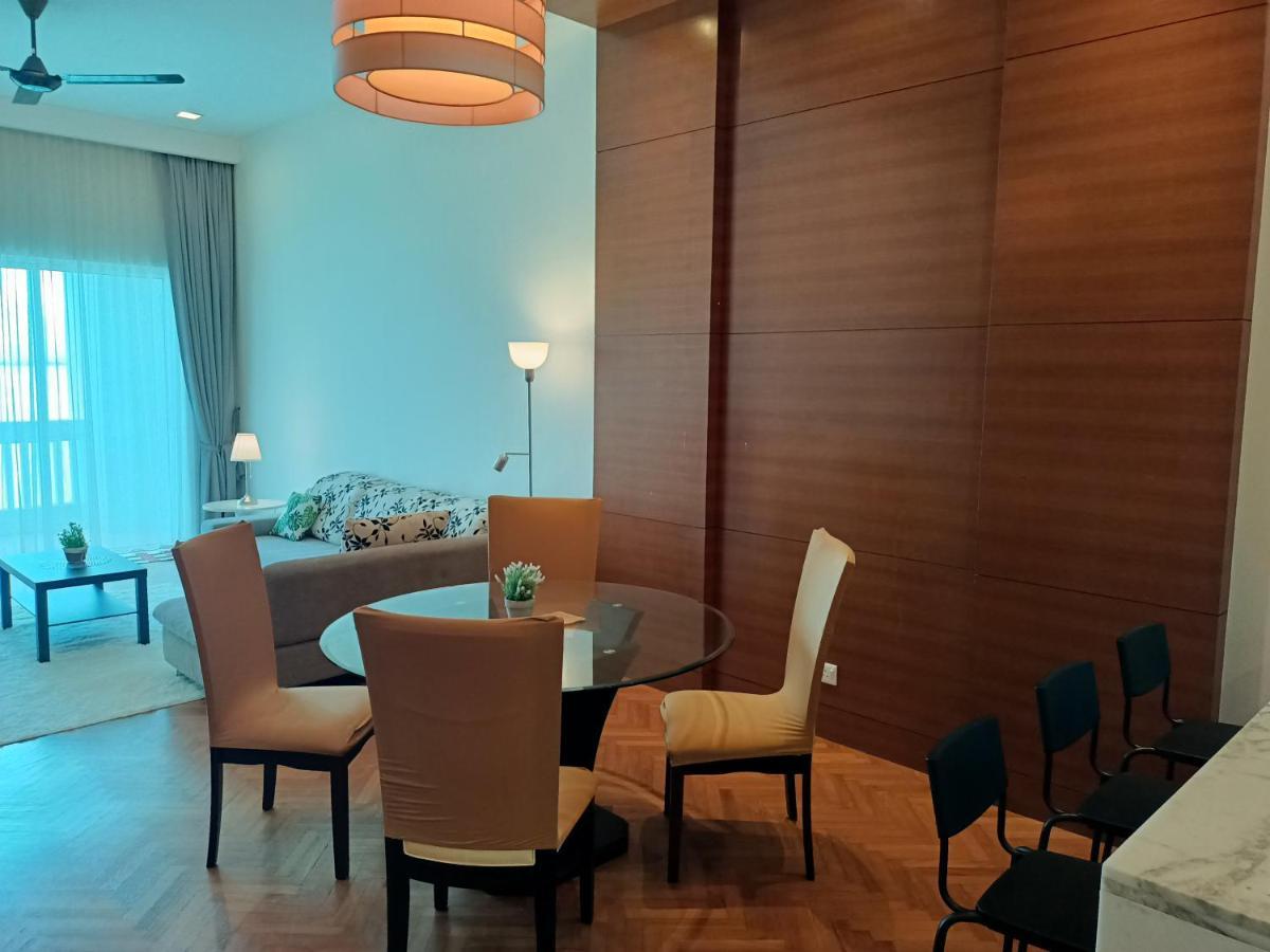 Straits Quay Marina Suites Penang By Aurorahomes Bagan Jermal Экстерьер фото
