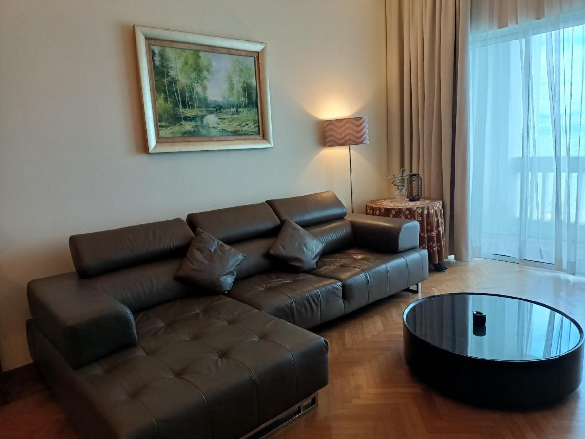 Straits Quay Marina Suites Penang By Aurorahomes Bagan Jermal Экстерьер фото