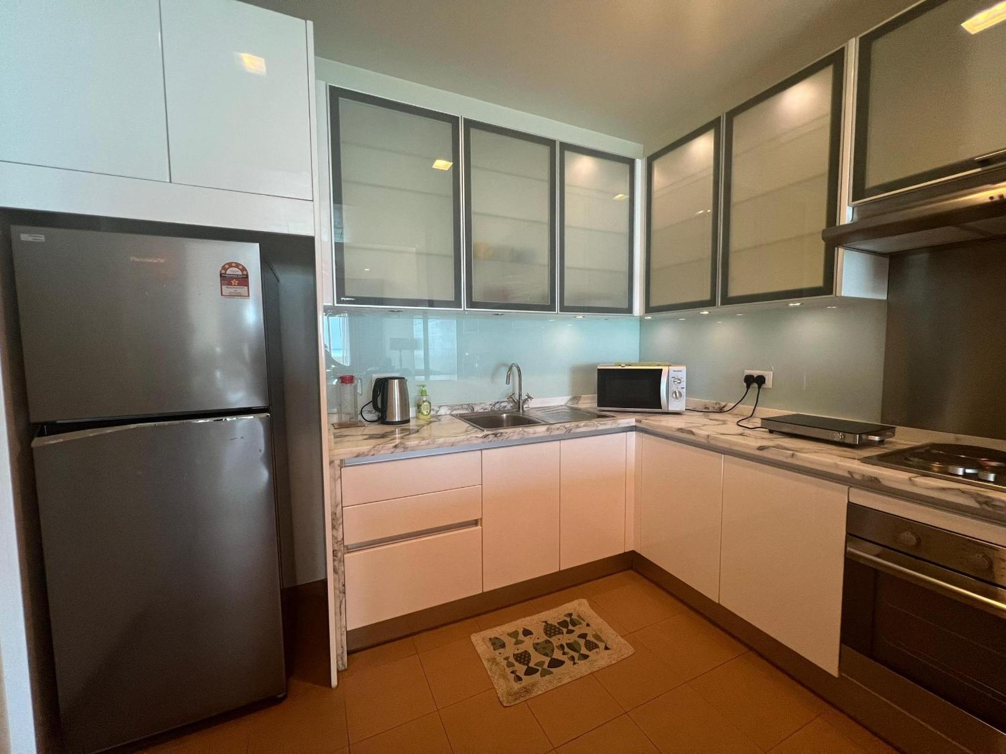 Straits Quay Marina Suites Penang By Aurorahomes Bagan Jermal Экстерьер фото