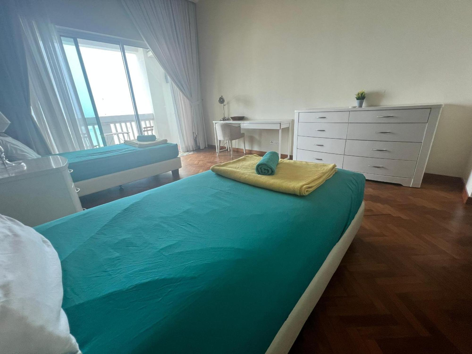 Straits Quay Marina Suites Penang By Aurorahomes Bagan Jermal Экстерьер фото