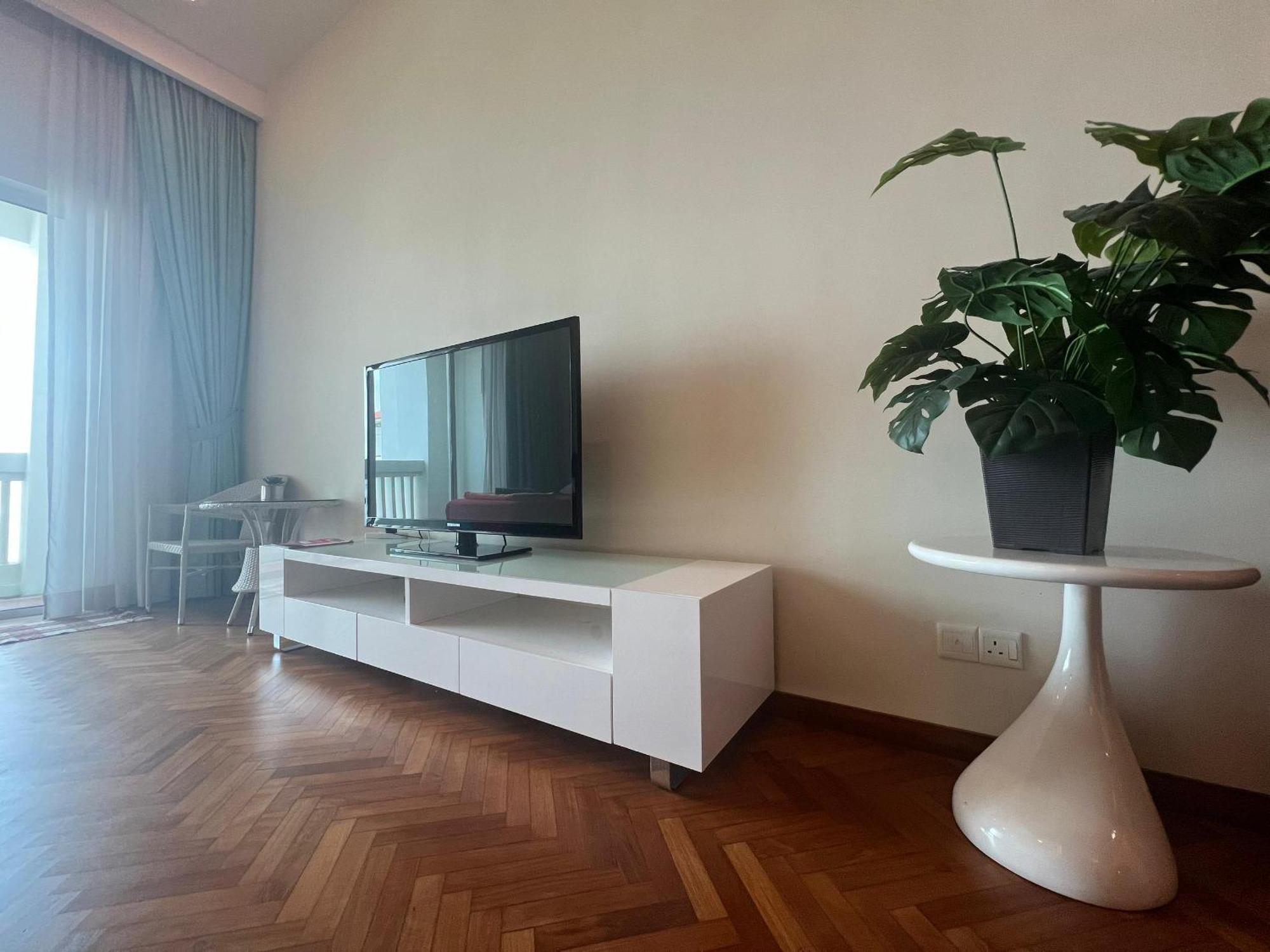 Straits Quay Marina Suites Penang By Aurorahomes Bagan Jermal Экстерьер фото