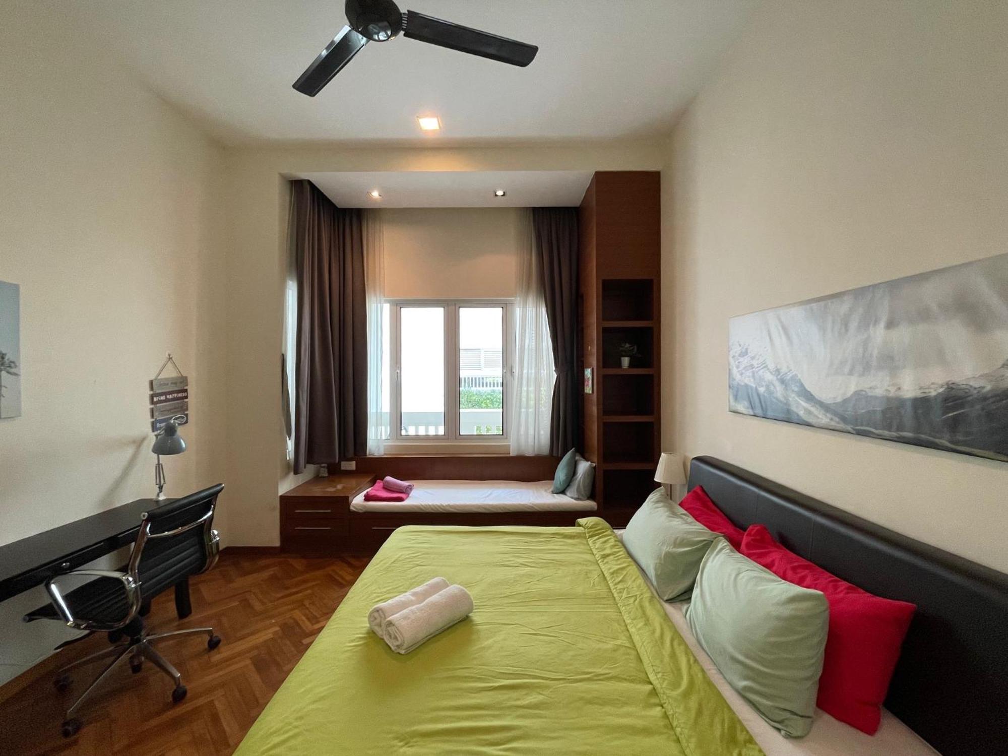 Straits Quay Marina Suites Penang By Aurorahomes Bagan Jermal Экстерьер фото